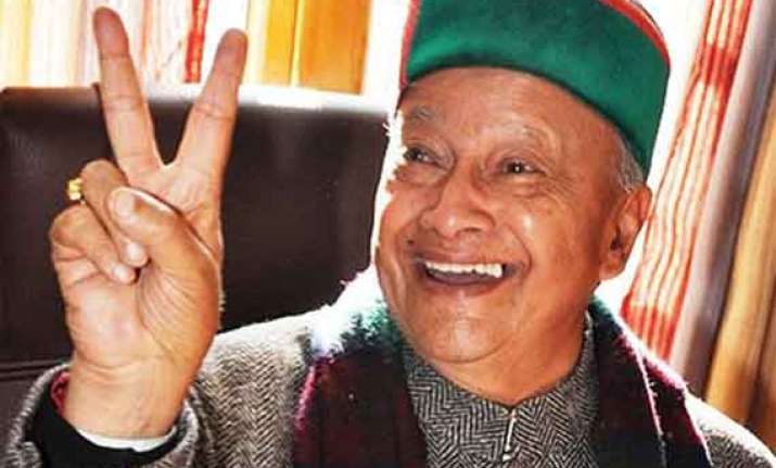 at 80 himachal cm virbhadra singh tries his hand at computer