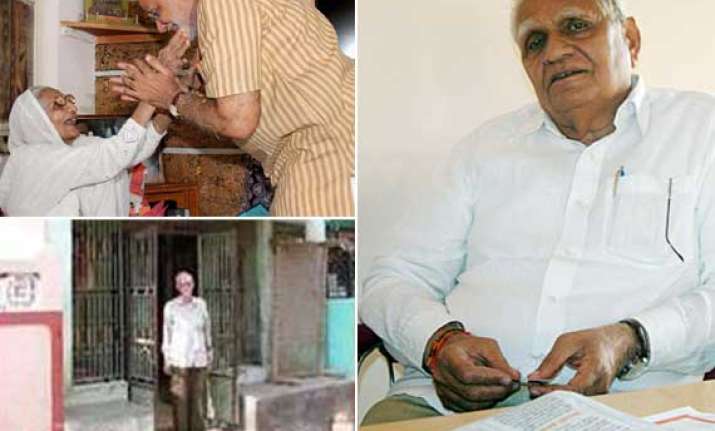 b day special narendra modi s family members