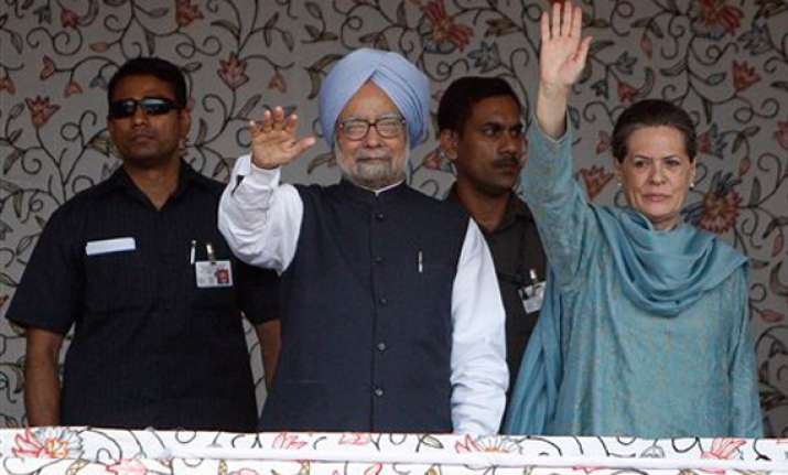 at a glance watch sonia and pm s visit to kashmir in pics