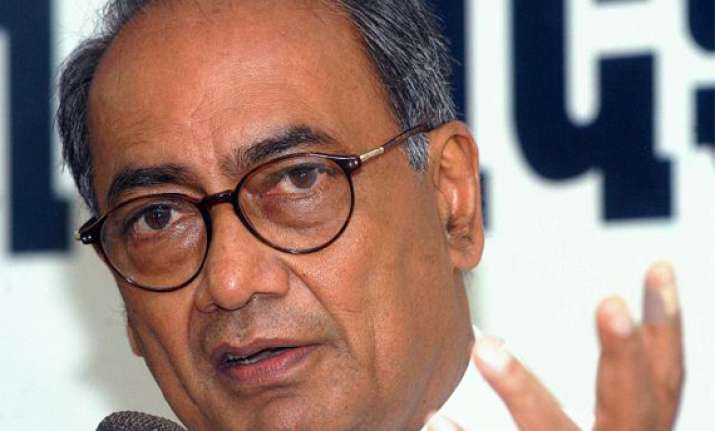 congress describes vhp yatra as bid to communalise polls