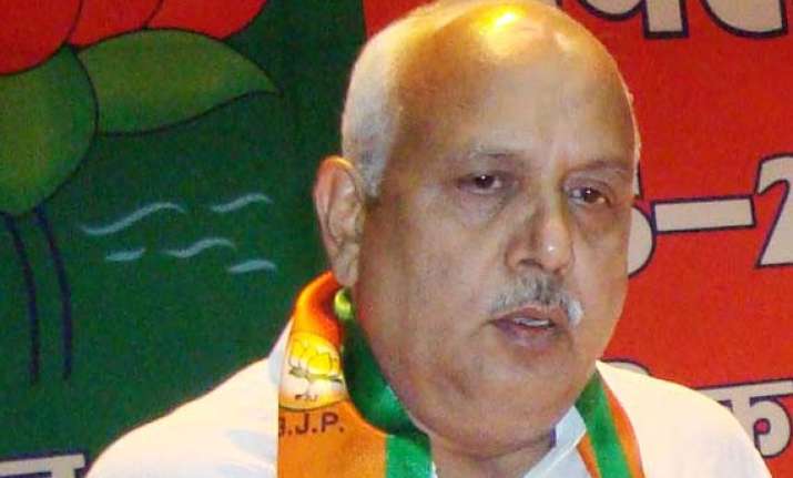 bjp demand s cbi probe in 100 scams in up