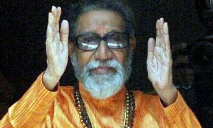 bal thackeray flays pawar over balwa links