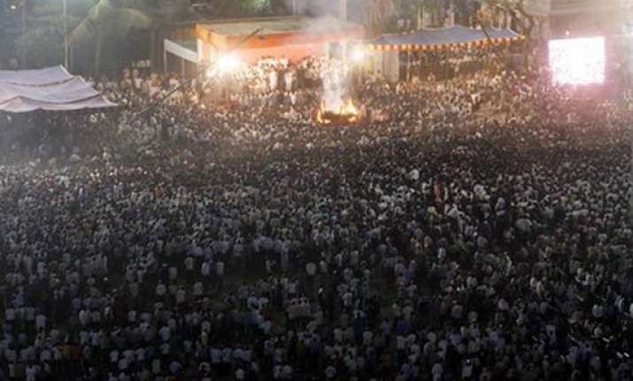 bal thackeray garden to bloom at shivaji park