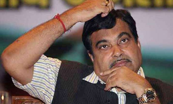 caught in gurgaon traffic jam nitin gadkari realises