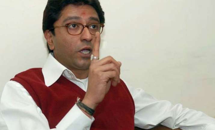 cong bjp rjd slam raj for anti migrants remark