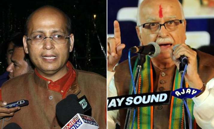cong ridicules advani ask him to be innovative