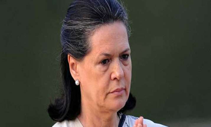 congress old guard misses sonia wants her back at campaign