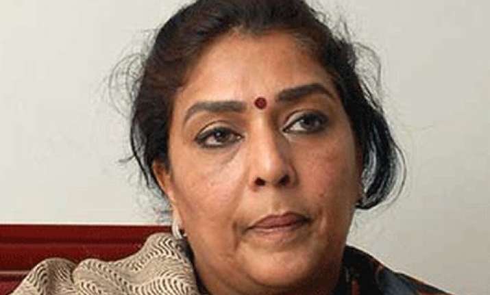 congress slams aap for politicising rapes in delhi