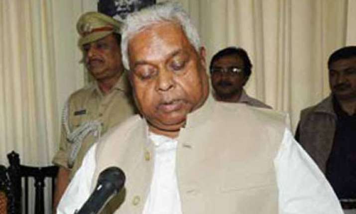 congress extends support to new jd u govt in bihar