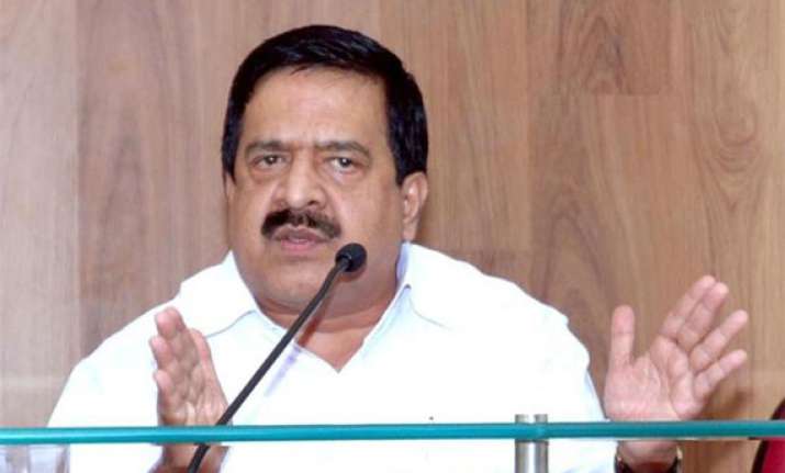 congress top brass to resolve chennithala issue