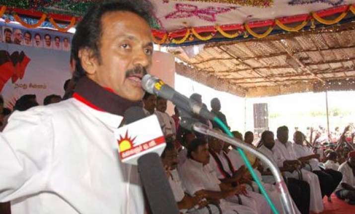dmk protests false cases throughout tn