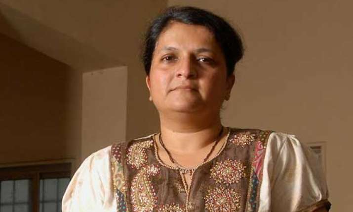 damania takes u turn on resignation maharashtra aap revamp