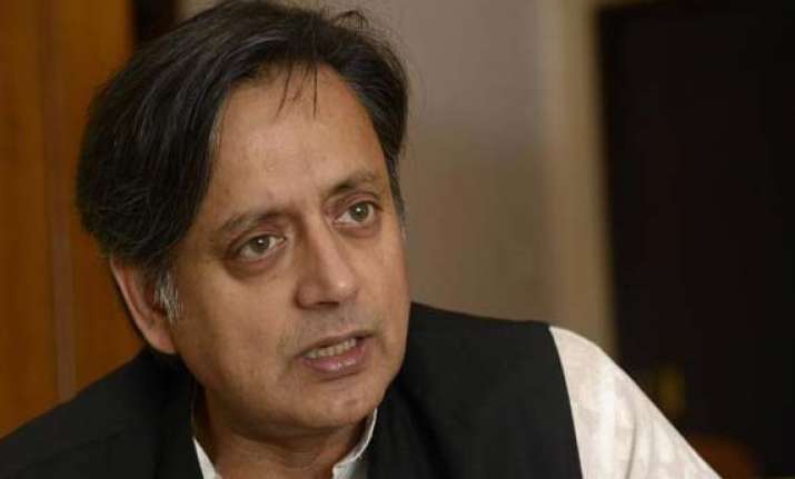delhi gangrape issue should not be politicised shashi