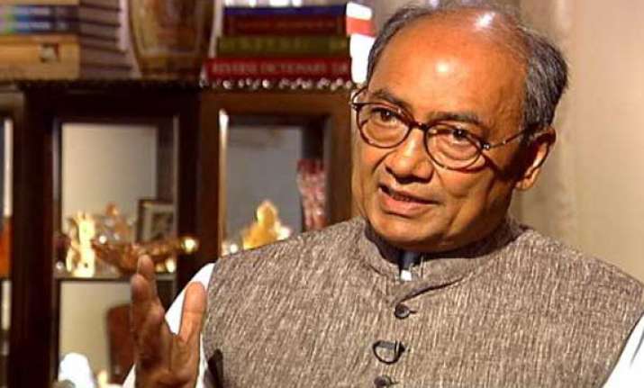 digvijay condemns ink attack on nautankiwala kejriwal