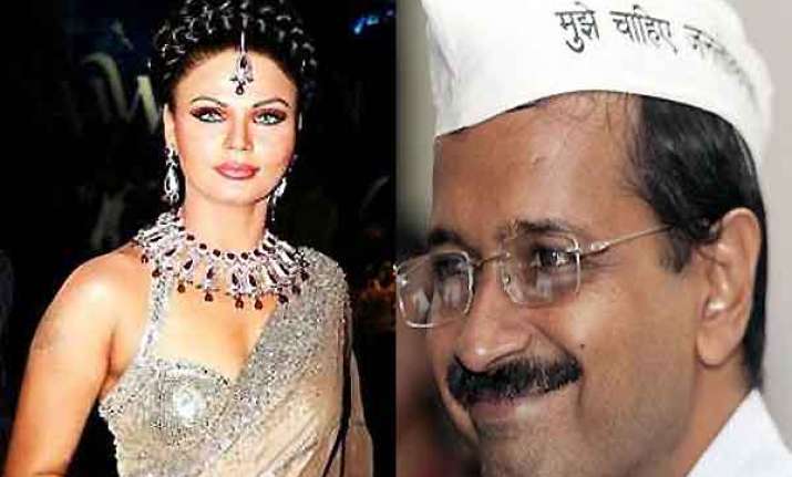 digvijay singh compares kejriwal to rakhi sawant