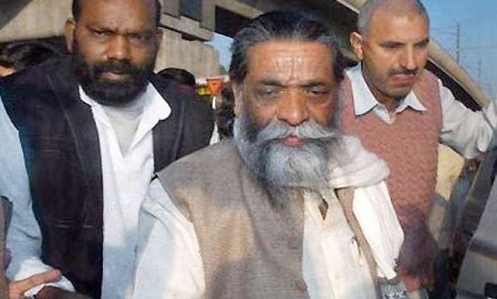 don t waste your right to vote shibu soren tells ally bjp