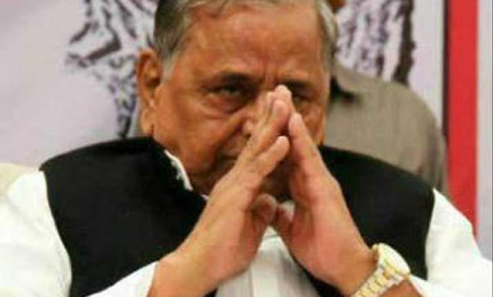 former sp general secretary 100 supporters leave party