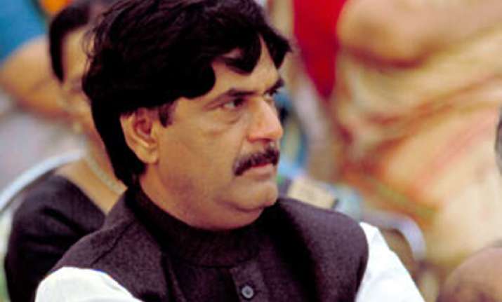 gopinath munde s brother joins ncp