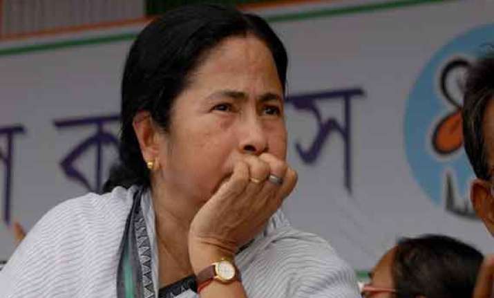 hotelier dies after trinamool threat bjp left blame mamata