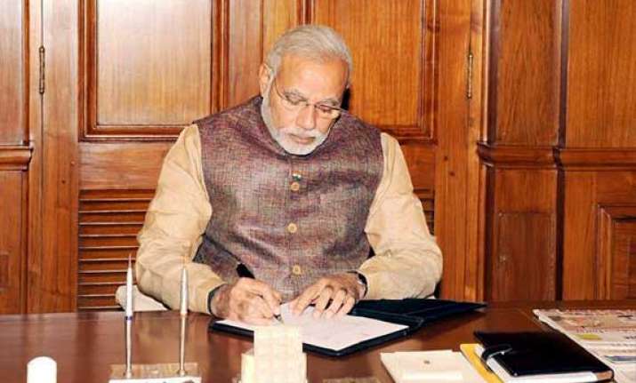 i had no luxury of honeymoon period says narendra modi on