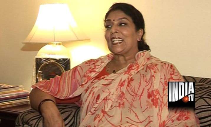 why is narendra modi dying for us visa asks renuka