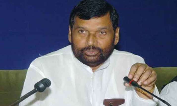paswan bats for reservation for dalits in private sector