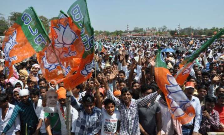 richest poorest candidates defeated in maharashtra polls
