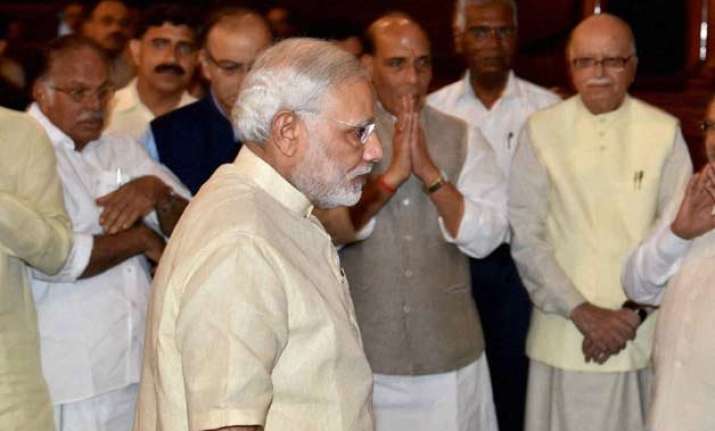 after sonia s rebuke modi praises tharoor s oxford speech