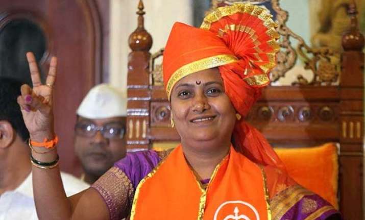 mumbai mayor snehal ambedkar compares pm modi with hitler
