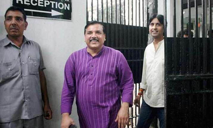 aap leaders meet jung bassi over pandey episode girl killing