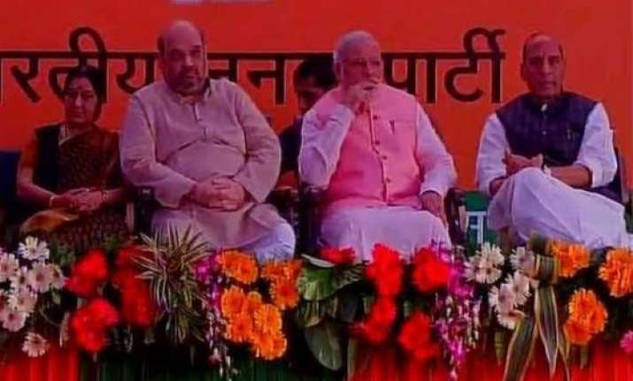 pm narendra modi arrives bjp office for diwali milan