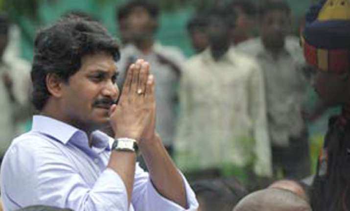 telangana cong mps attack jagan