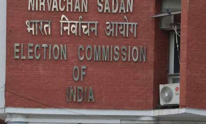 after ec order on vadra land deal congress demands apology