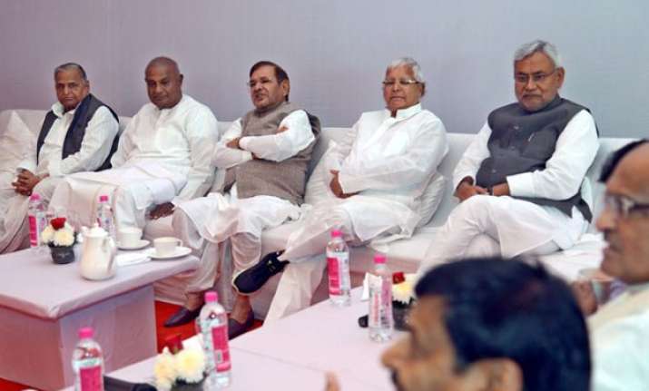 jd u gives nod for merger with janata parivar