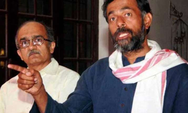 bhushan and yadav launch new group of aap rebels call it