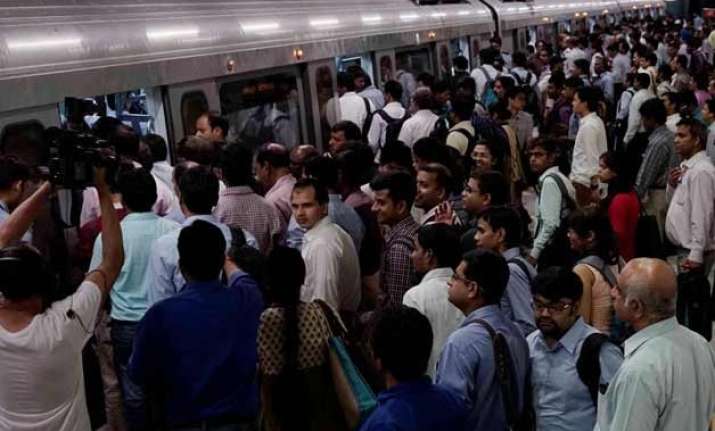 cm kejriwal asks dmrc to increase overall metro frequency