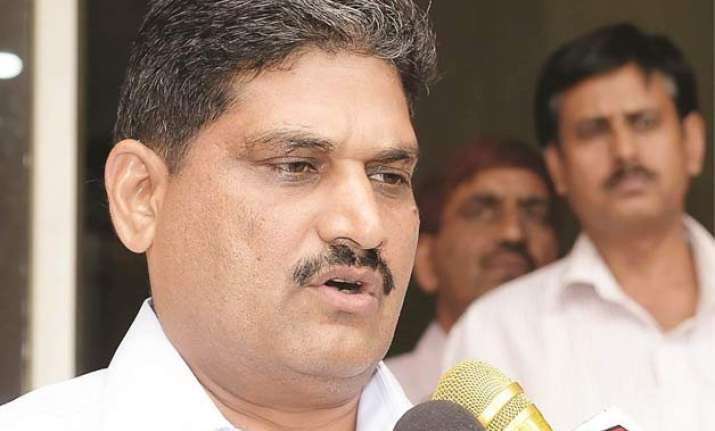 acb chief meena s powers curtailed by kejriwal govt