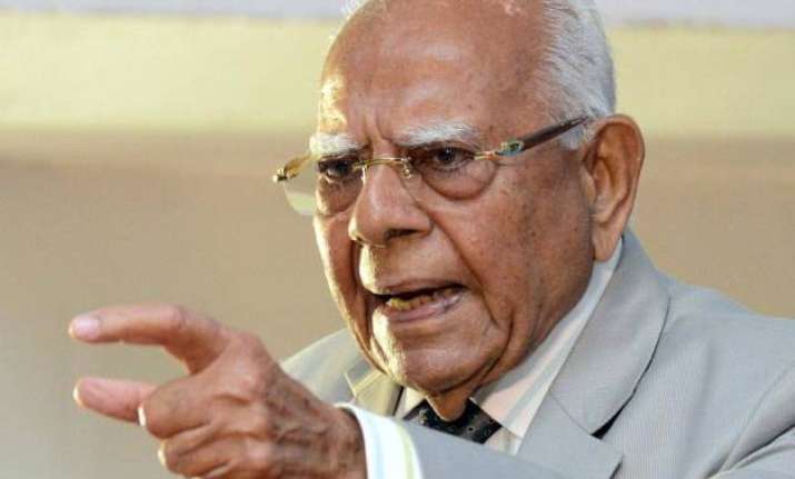 ram jethmalani withdrew offer to defend sonia rahul gandhi