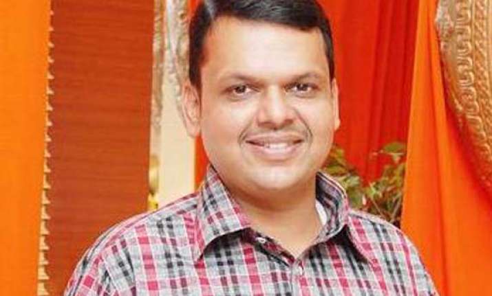 devendra fadnavis to take oath as maharashtra cm on friday