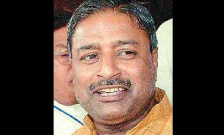 pm should ensure safety of minorities in kashmir or resign
