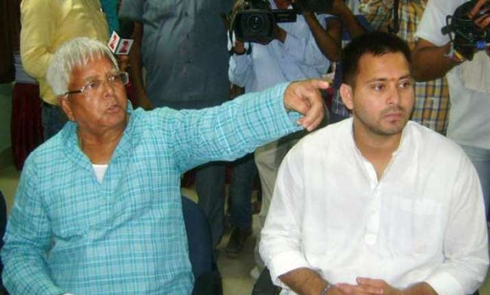 lalu s son tejashwi has no vehicle nitish kumar s son is