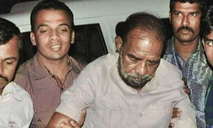 ex shiv sena minister sabir shaikh passes away