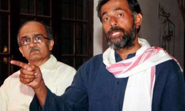 yogendra yadav prashant bhushan convene meeting on april 14