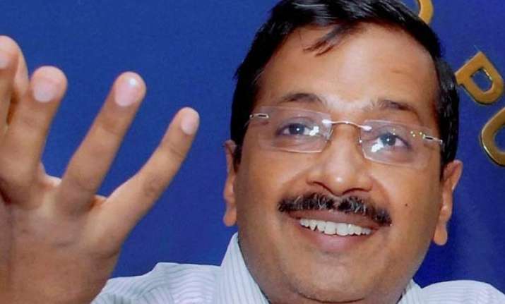 arvind kejriwal apologises for calling policemen thulla