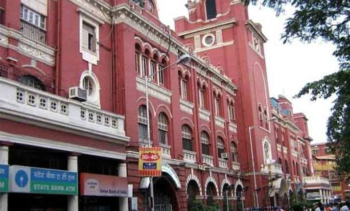 19 pc polling in kmc polls till 9 am