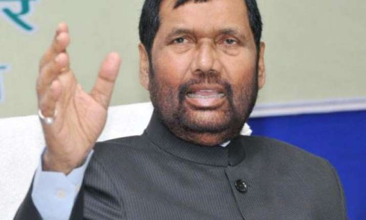 ram vilas paswan takes potshots at nitish lalu over