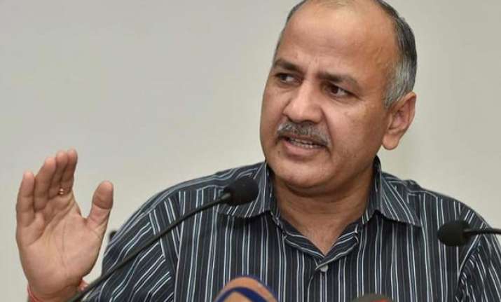prashant bhushan sends legal notice to manish sisodia over