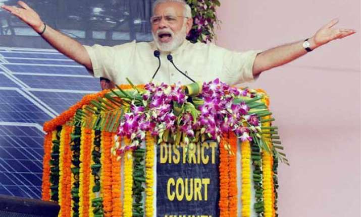 pm kicks off mudra yojana free lpg connections in jharkhand
