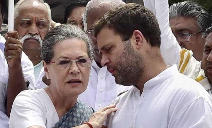 expunge derogatory remarks against sonia rahul from lok