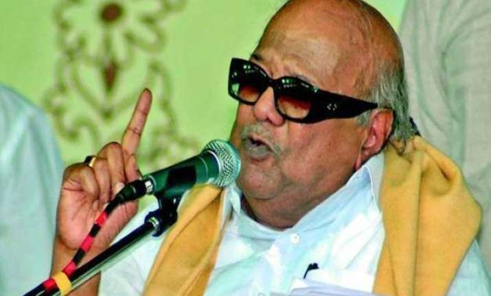 m karunanidhi slams authoritarian smriti irani for iit m